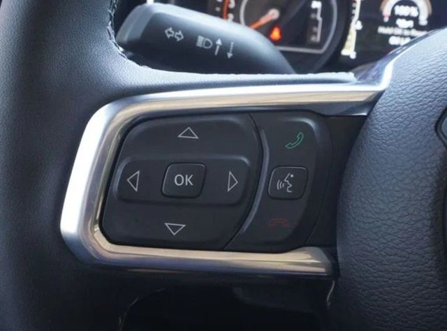 2025 Jeep Wrangler Sahara - 23048260 - 27