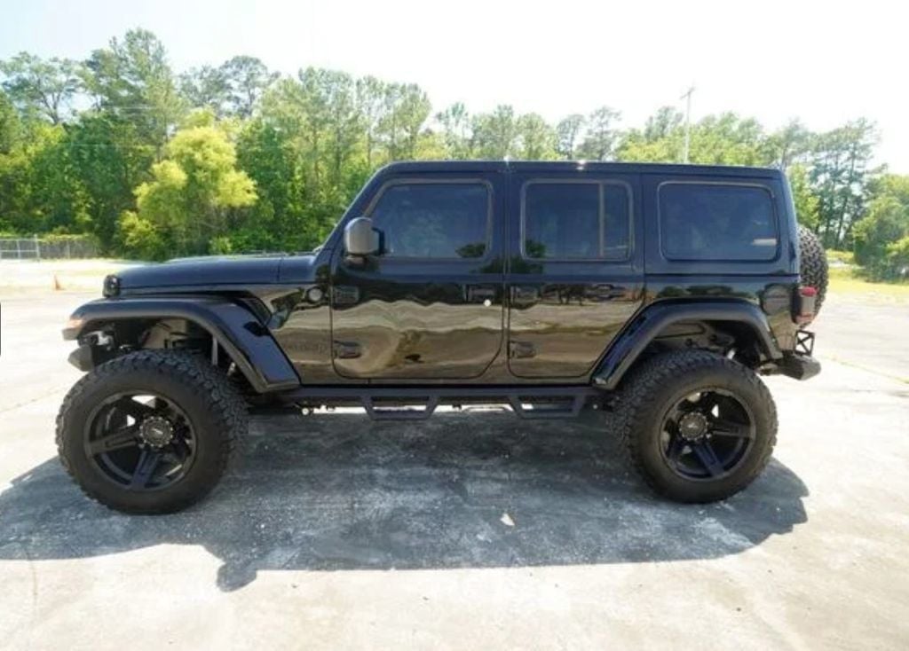 2025 Jeep Wrangler Sahara - 23048260 - 3