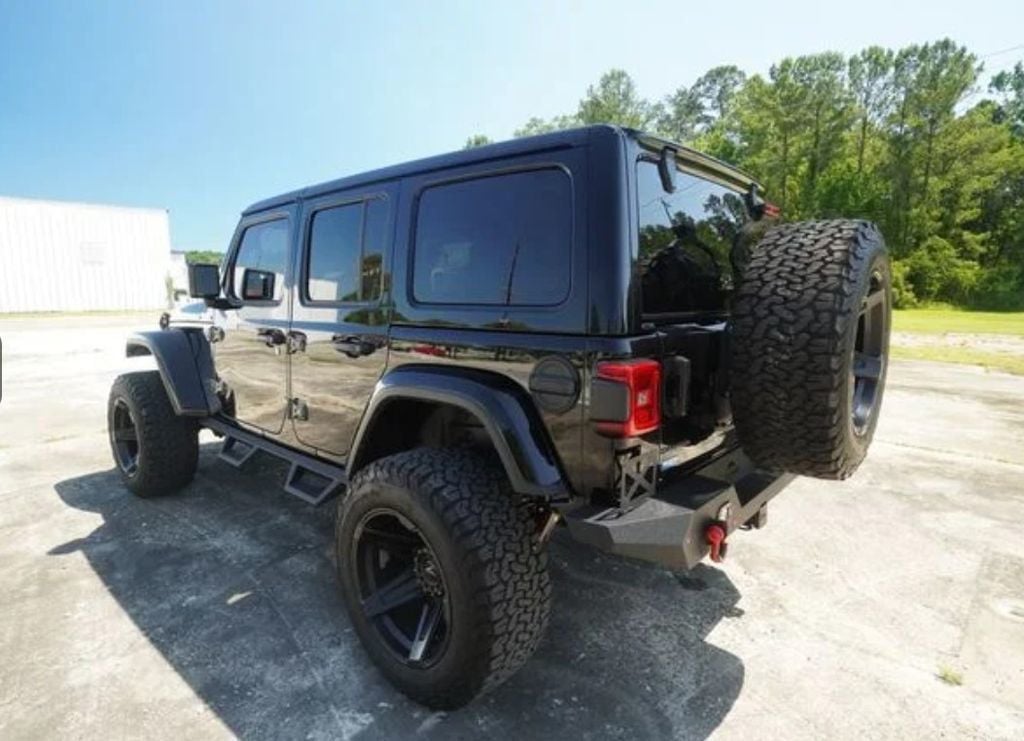 2025 Jeep Wrangler Sahara - 23048260 - 4