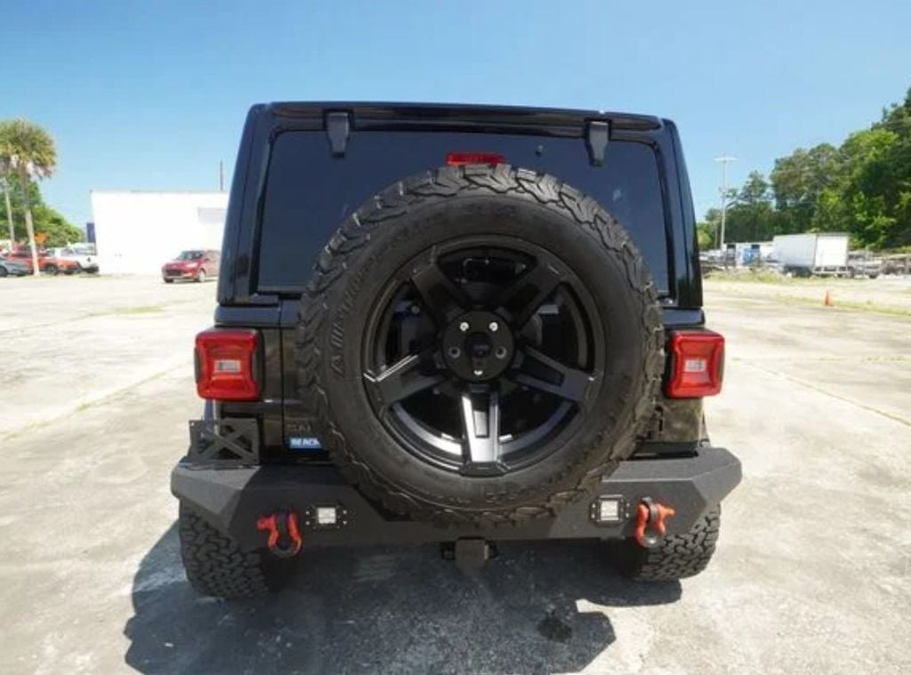 2025 Jeep Wrangler Sahara - 23048260 - 5