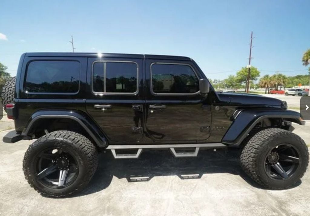 2025 Jeep Wrangler Sahara - 23048260 - 7