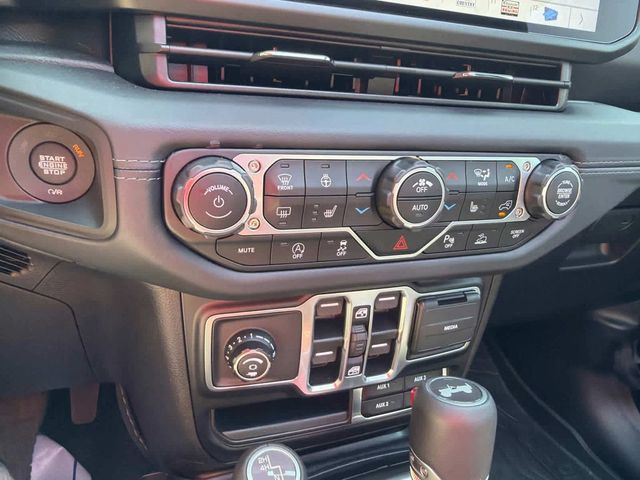 2025 Jeep Wrangler Sahara - 23061451 - 23
