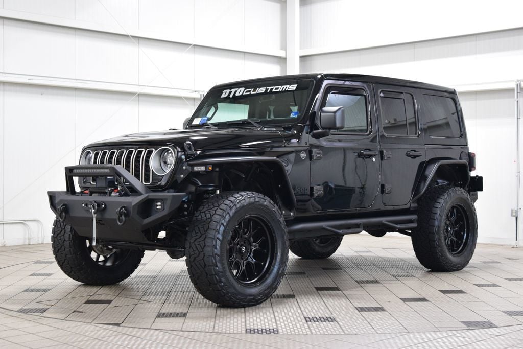 2025 Jeep Wrangler Sahara - 23061451 - 2