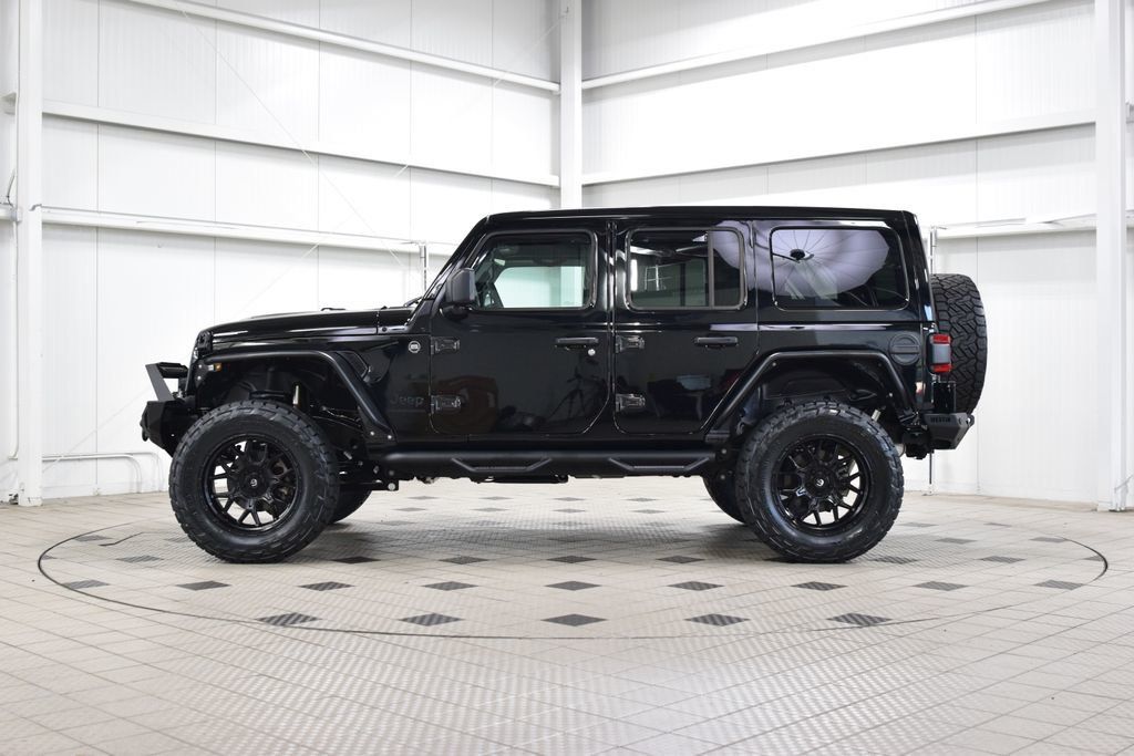 2025 Jeep Wrangler Sahara - 23061451 - 3