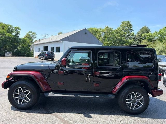 2025 Jeep Wrangler Sahara - 23061451 - 3
