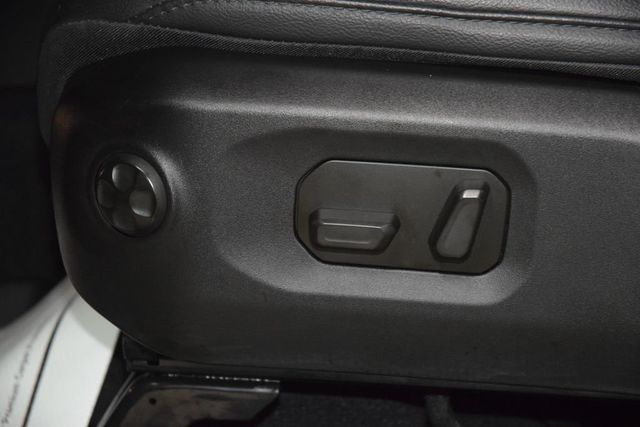 2025 Jeep Wrangler Sahara - 23061451 - 39