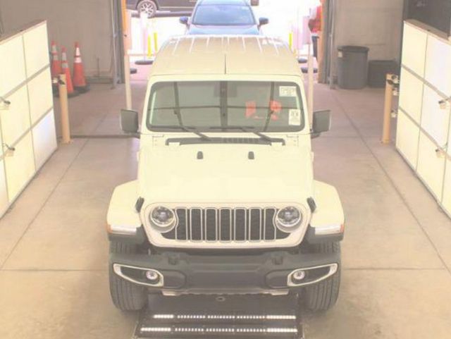 2025 Jeep Wrangler Sahara 4 Door 4x4 - 23007600 - 2