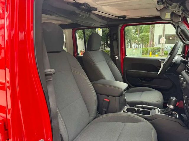 2025 Jeep Wrangler Sahara 4 Door 4x4 - 22952910 - 13