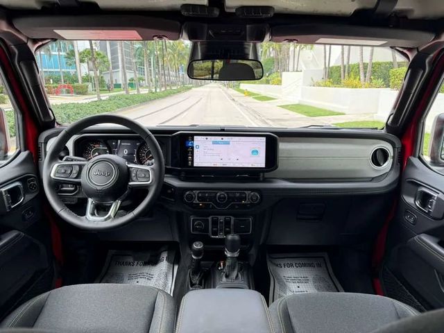 2025 Jeep Wrangler Sahara 4 Door 4x4 - 22952910 - 19