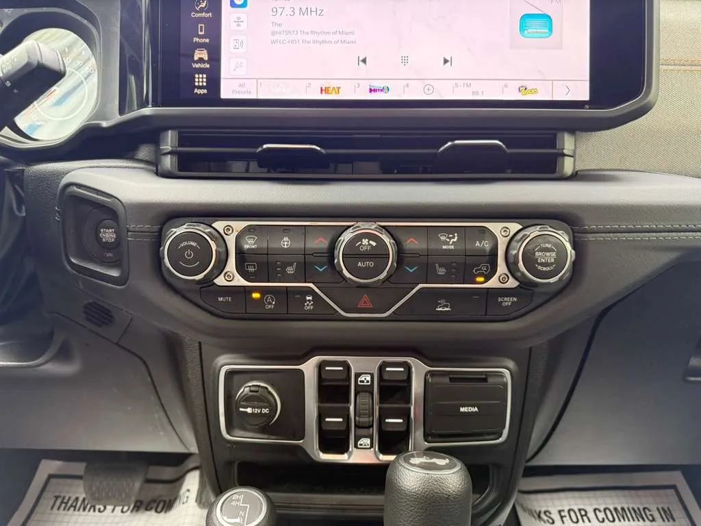 2025 Jeep Wrangler Sahara 4 Door 4x4 - 22952910 - 21