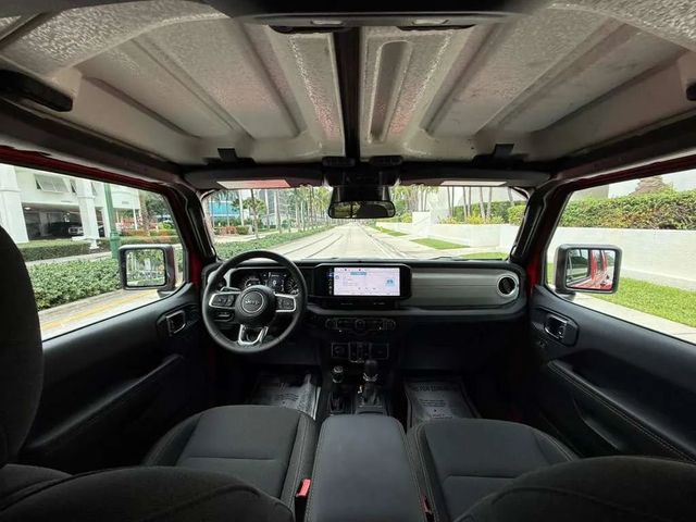2025 Jeep Wrangler Sahara 4 Door 4x4 - 22952910 - 23