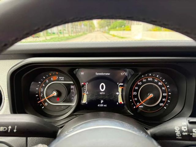 2025 Jeep Wrangler Sahara 4 Door 4x4 - 22952910 - 25