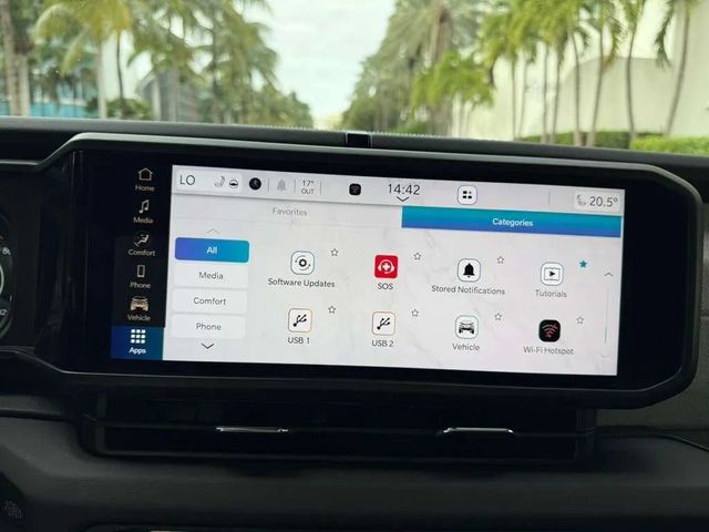 2025 Jeep Wrangler Sahara 4 Door 4x4 - 22952910 - 32