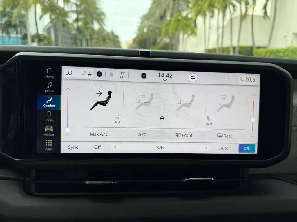 2025 Jeep Wrangler Sahara 4 Door 4x4 - 22952910 - 33