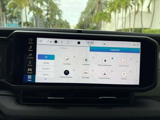 2025 Jeep Wrangler Sahara 4 Door 4x4 - 22952910 - 35