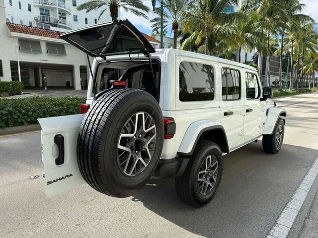 2025 Jeep Wrangler Sahara 4 Door 4x4 - 22961172 - 12