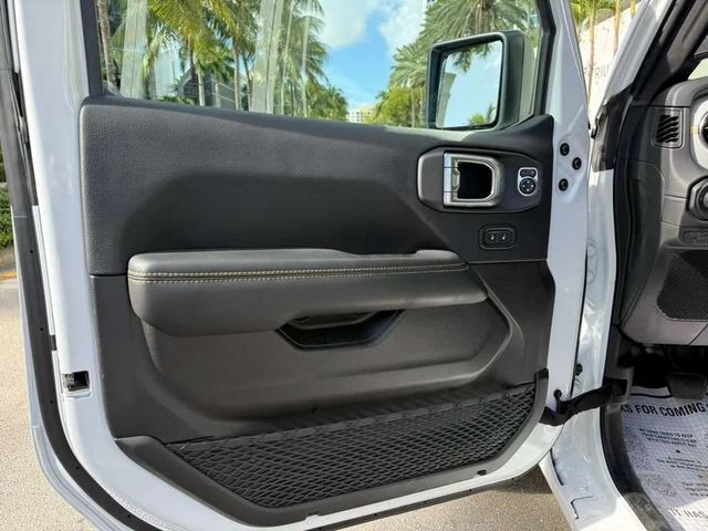 2025 Jeep Wrangler Sahara 4 Door 4x4 - 22961172 - 18