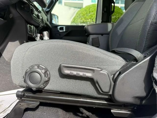 2025 Jeep Wrangler Sahara 4 Door 4x4 - 22961172 - 21