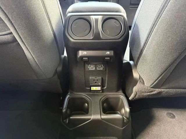 2025 Jeep Wrangler Sahara 4 Door 4x4 - 22961172 - 22