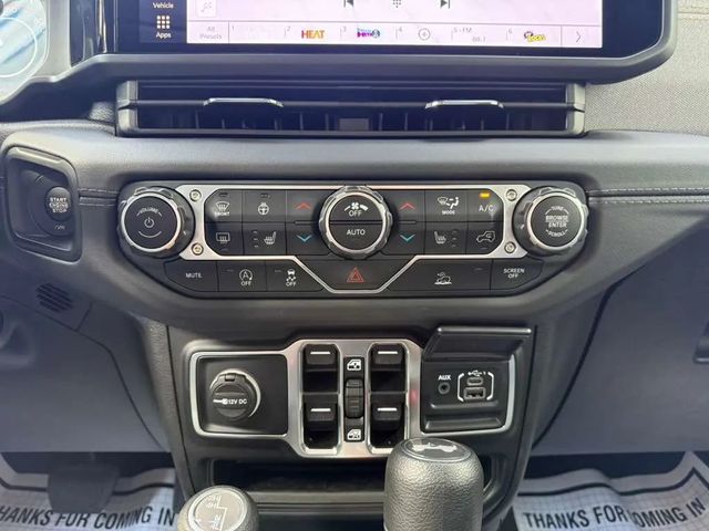 2025 Jeep Wrangler Sahara 4 Door 4x4 - 22961172 - 28