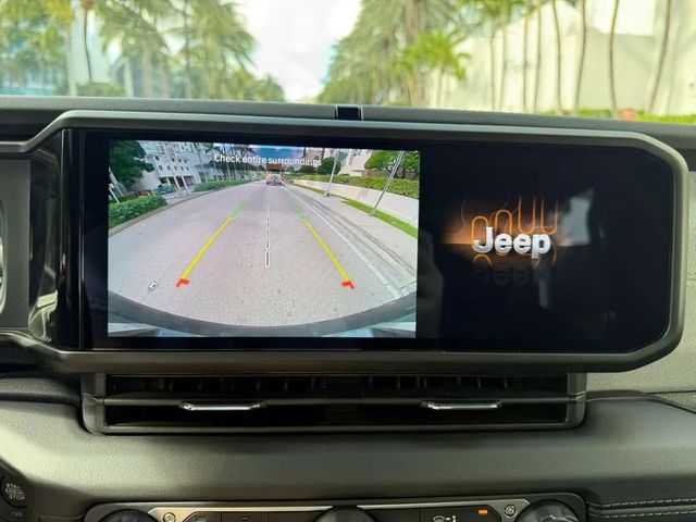 2025 Jeep Wrangler Sahara 4 Door 4x4 - 22961172 - 33