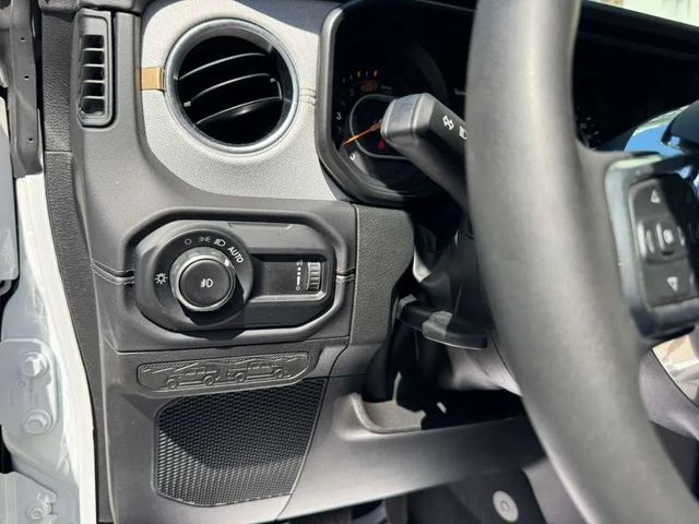 2025 Jeep Wrangler Sahara 4 Door 4x4 - 23004437 - 17