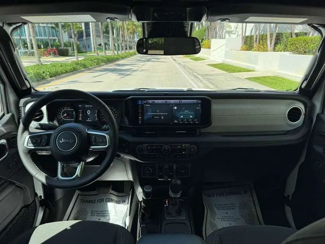 2025 Jeep Wrangler Sahara 4 Door 4x4 - 23004437 - 20