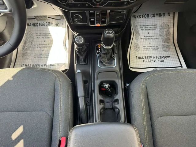 2025 Jeep Wrangler Sahara 4 Door 4x4 - 23004437 - 23