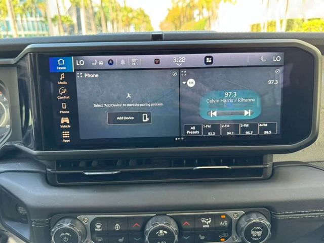 2025 Jeep Wrangler Sahara 4 Door 4x4 - 23004437 - 26