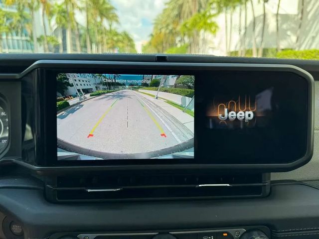 2025 Jeep Wrangler Sahara 4 Door 4x4 - 23004437 - 27