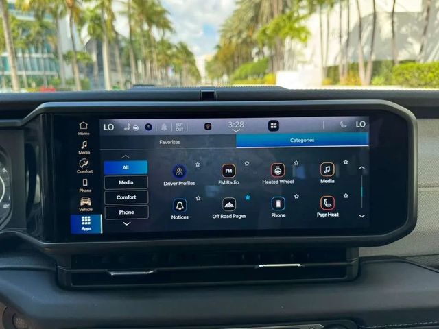 2025 Jeep Wrangler Sahara 4 Door 4x4 - 23004437 - 29