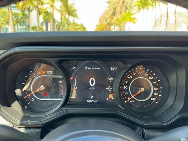 2025 Jeep Wrangler Sahara 4 Door 4x4 - 23004437 - 34