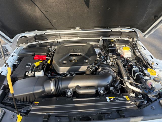 2025 Jeep Wrangler Sahara 4 Door 4x4 - 22988060 - 12