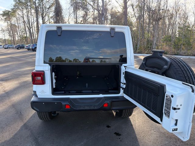 2025 Jeep Wrangler Sahara 4 Door 4x4 - 22988060 - 8