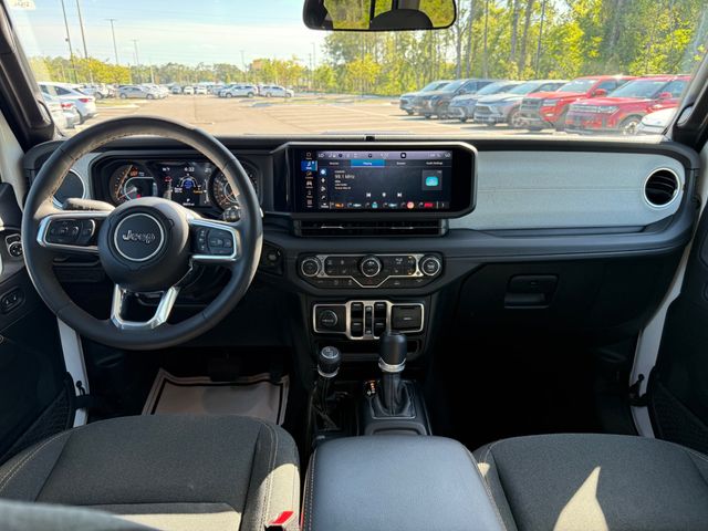 2025 Jeep Wrangler Sahara 4 Door 4x4 - 23010412 - 9
