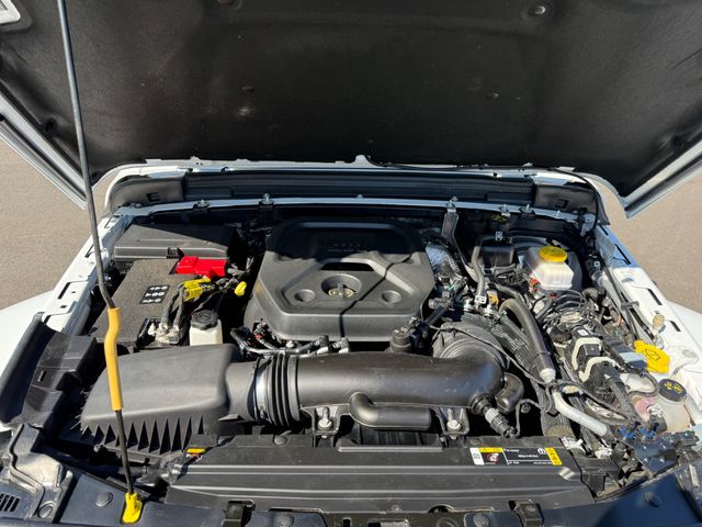 2025 Jeep Wrangler Sahara 4 Door 4x4 - 23010412 - 15