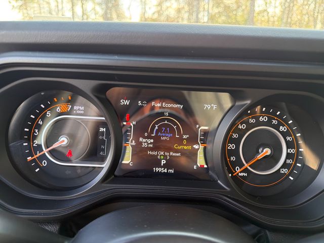 2025 Jeep Wrangler Sahara 4 Door 4x4 - 23020180 - 3