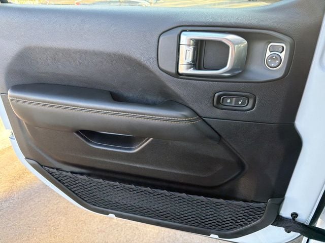 2025 Jeep Wrangler Sahara 4 Door 4x4 - 23020180 - 5