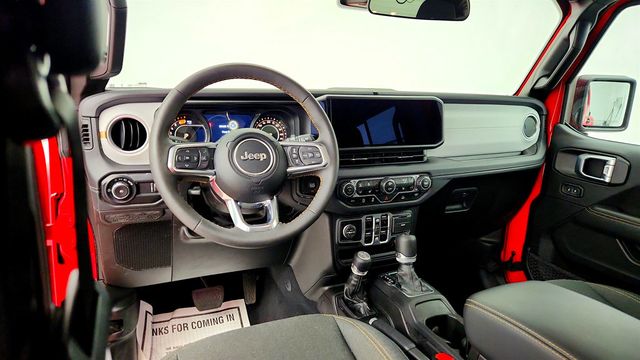 2025 Jeep Wrangler Sahara 4 Door 4x4 - 23012997 - 11