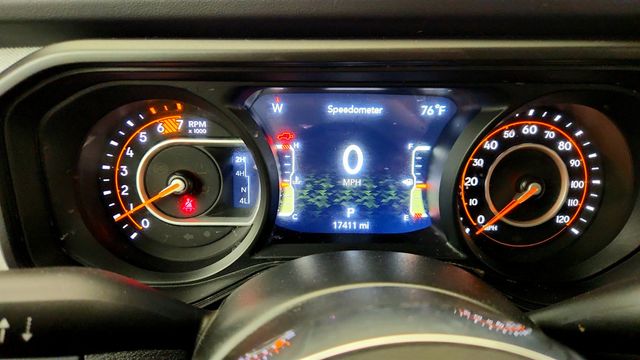 2025 Jeep Wrangler Sahara 4 Door 4x4 - 23012997 - 13