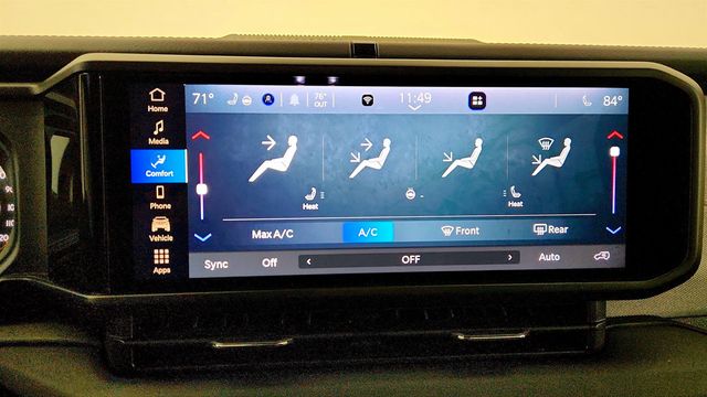 2025 Jeep Wrangler Sahara 4 Door 4x4 - 23012997 - 18