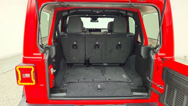 2025 Jeep Wrangler Sahara 4 Door 4x4 - 23012997 - 21