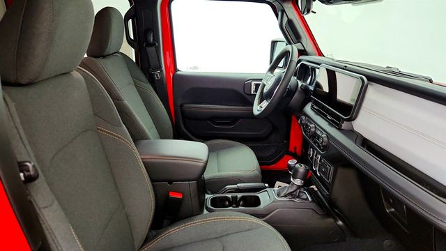 2025 Jeep Wrangler Sahara 4 Door 4x4 - 23012997 - 23