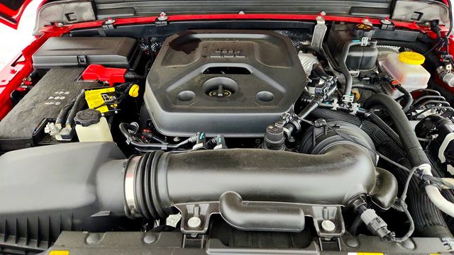 2025 Jeep Wrangler Sahara 4 Door 4x4 - 23012997 - 26