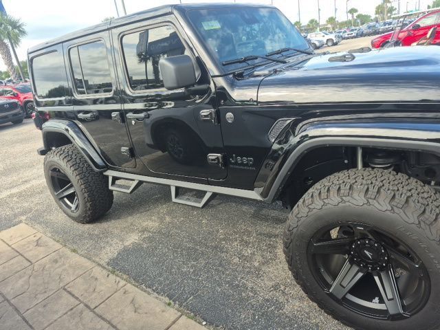 2025 Jeep Wrangler Sahara 4 Door 4x4 - 23034942 - 1