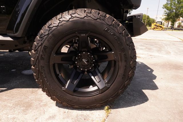 2025 Jeep Wrangler Sahara 4 Door 4x4 - 23034942 - 37