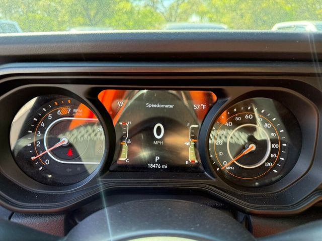 2025 Jeep Wrangler Sahara 4 Door 4x4 - 22991781 - 3