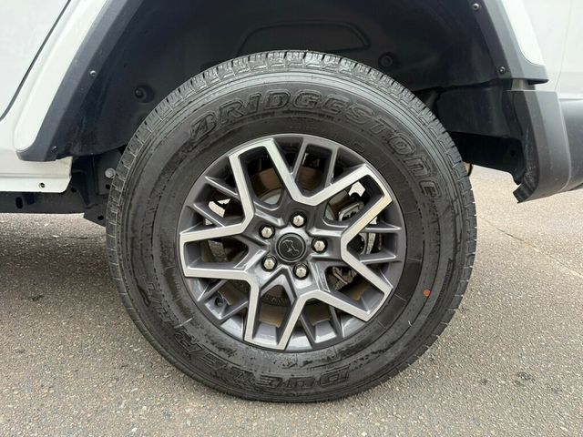 2025 Jeep Wrangler Sahara 4 Door 4x4 - 22999604 - 8