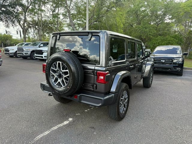 2025 Jeep Wrangler Sahara 4 Door 4x4 - 23005236 - 9