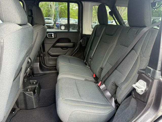 2025 Jeep Wrangler Sahara 4 Door 4x4 - 23005236 - 6